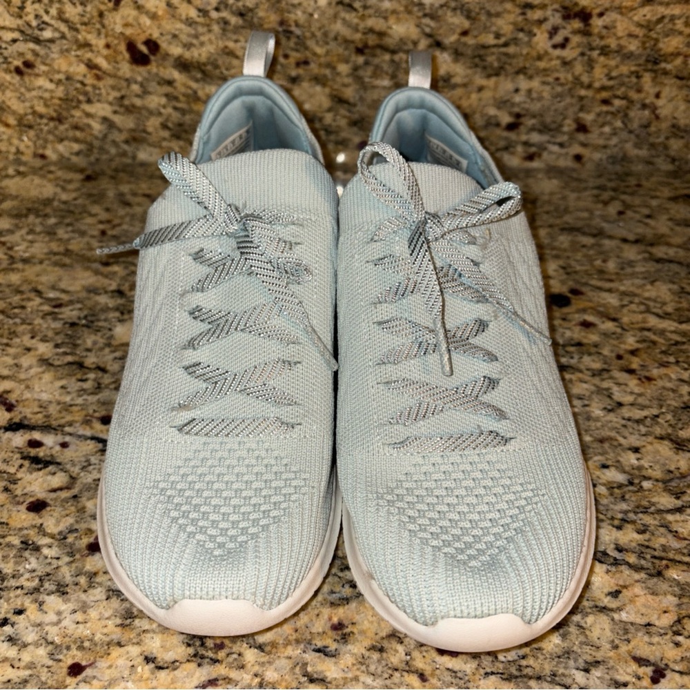 Women’s sketchers Ultra flex washable slip on tennis shoes